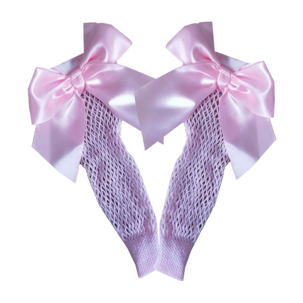The Alaya Junior Big Bow Mesh Socks for Baby Girls are light pink, breathable cotton ankle socks adorned with large, glossy pink satin bows near the cuffs, perfect for adding a touch of elegance to baby clothing in Pakistan. The delicate and feminine design makes them an ideal choice for newborn baby outfits.