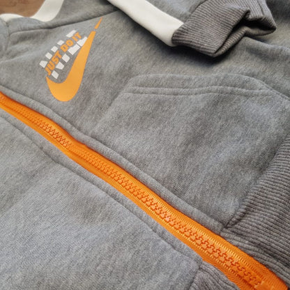 Nike Cozy Comfort: Winter-Ready Fleece-Lined Unisex Tracksuit in Adorable Grey